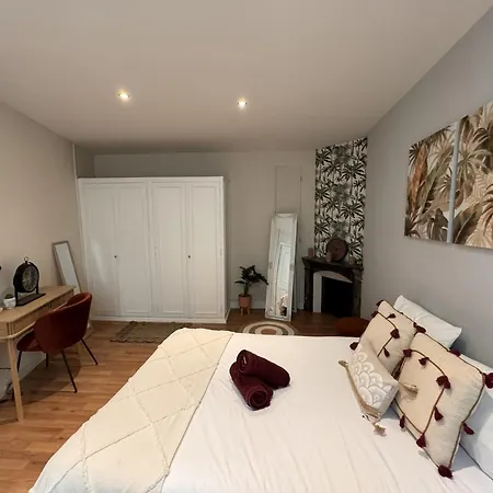Vila In Near Plantagenet Le Mans